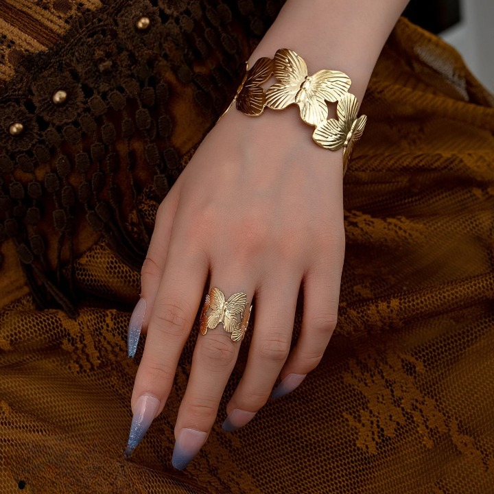 Hand Cuff Ring Set