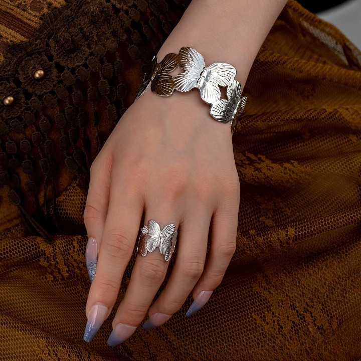 Hand Cuff Ring Set